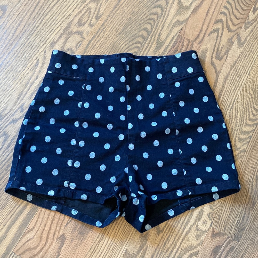 High waist denim shorts with polka dots